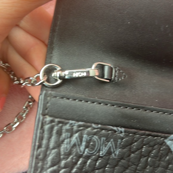 MCM Patricia Visetos Wallet on Chain - Picture 9 of 14